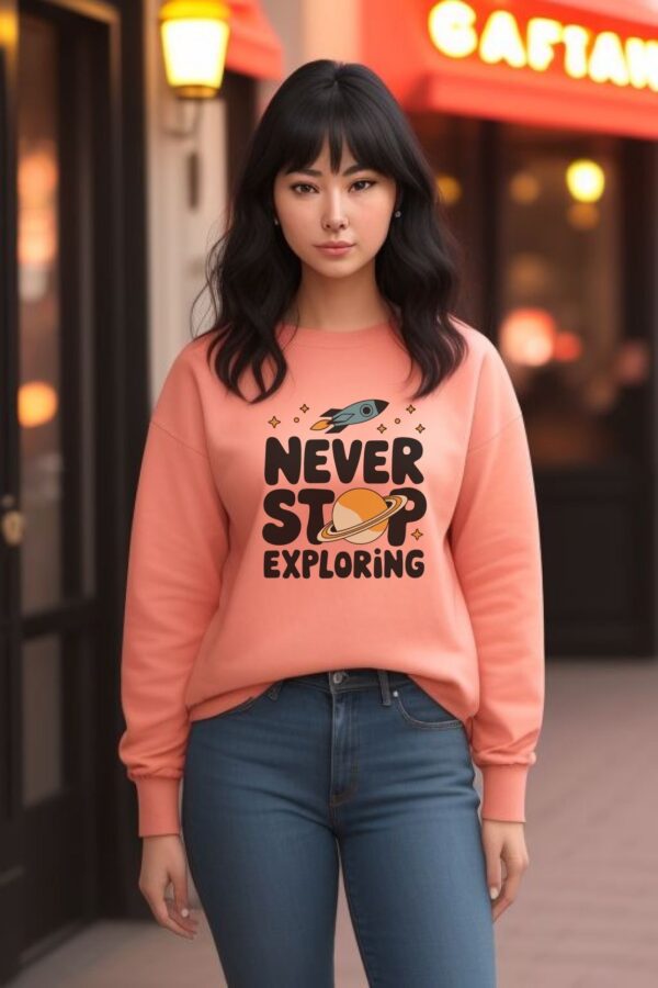 Sweatshirt for women | Exploring - Image 4